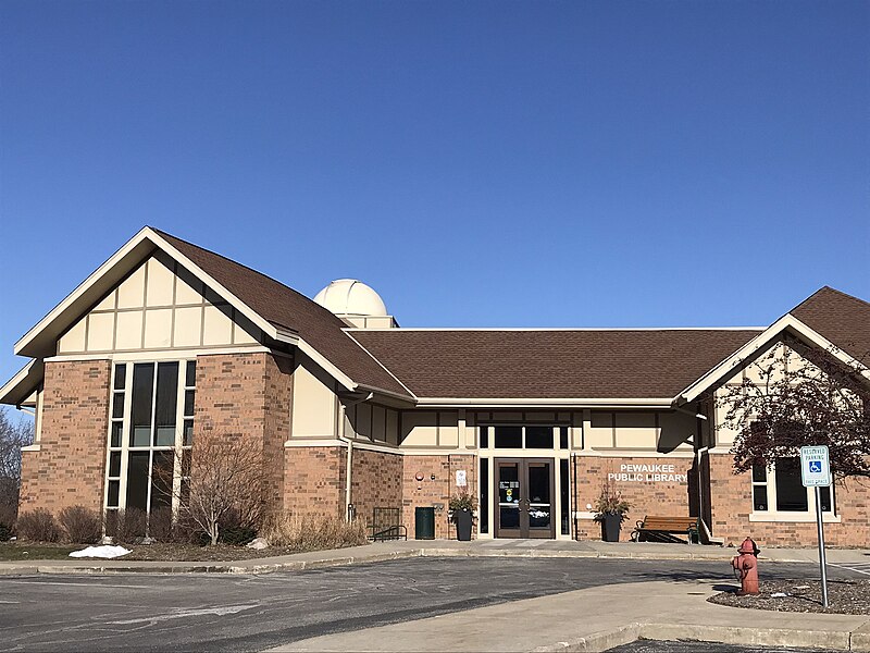 Pewaukee Public Library, WI